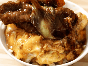 關西風的壽喜燒,日本叔叔教我和牛必須這樣吃!