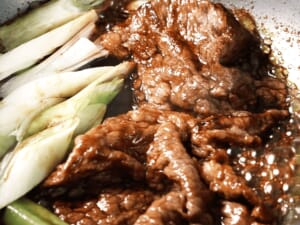 關西風的壽喜燒,日本叔叔教我和牛必須這樣吃!