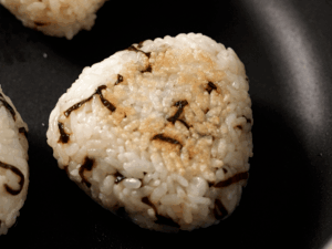 鹽昆布奶油烤飯糰