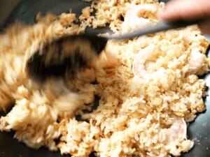 這樣做不會糊？粒粒分明海鮮炒飯