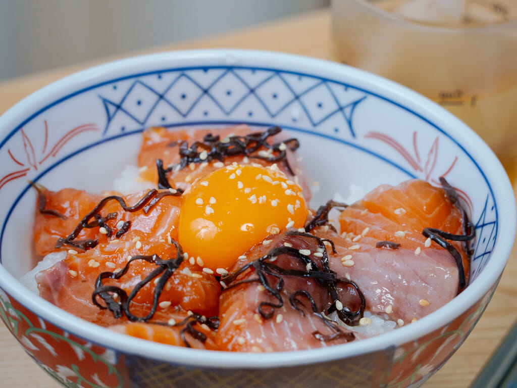 鹽昆布麻油鮭魚生魚片