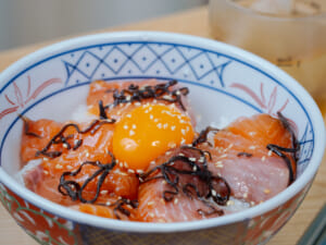 鹽昆布麻油鮭魚生魚片