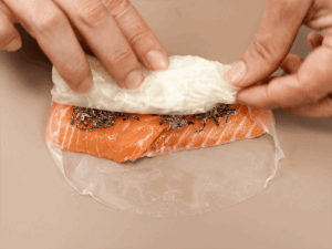 高蛋白質，鮭魚乳酪鹽昆布生春捲