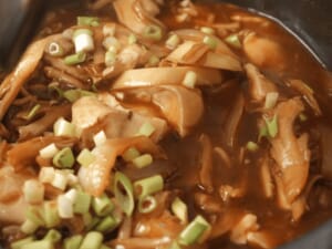 茄汁鯖魚馬鈴薯豆腐鍋，簡直太下飯！