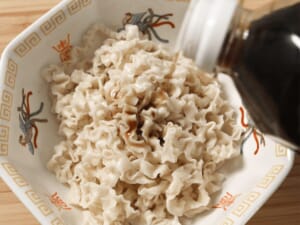 酸辣鹹的有靈魂醋乾拌麵，夏天每天都想吃一碗！