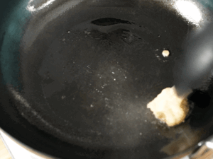 鐵鍋煮湯必殺技！濃厚爆量蔬菜雞肉味噌湯