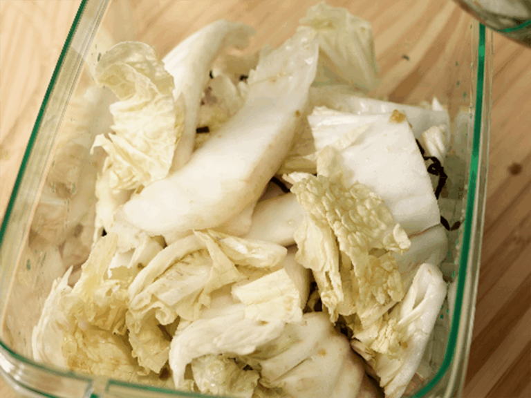 高階版夏季泡菜，柚子胡椒鹽昆布的白菜淺漬 步驟3