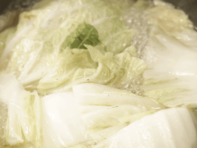 柚子胡椒雞肉丸白菜湯 步驟6